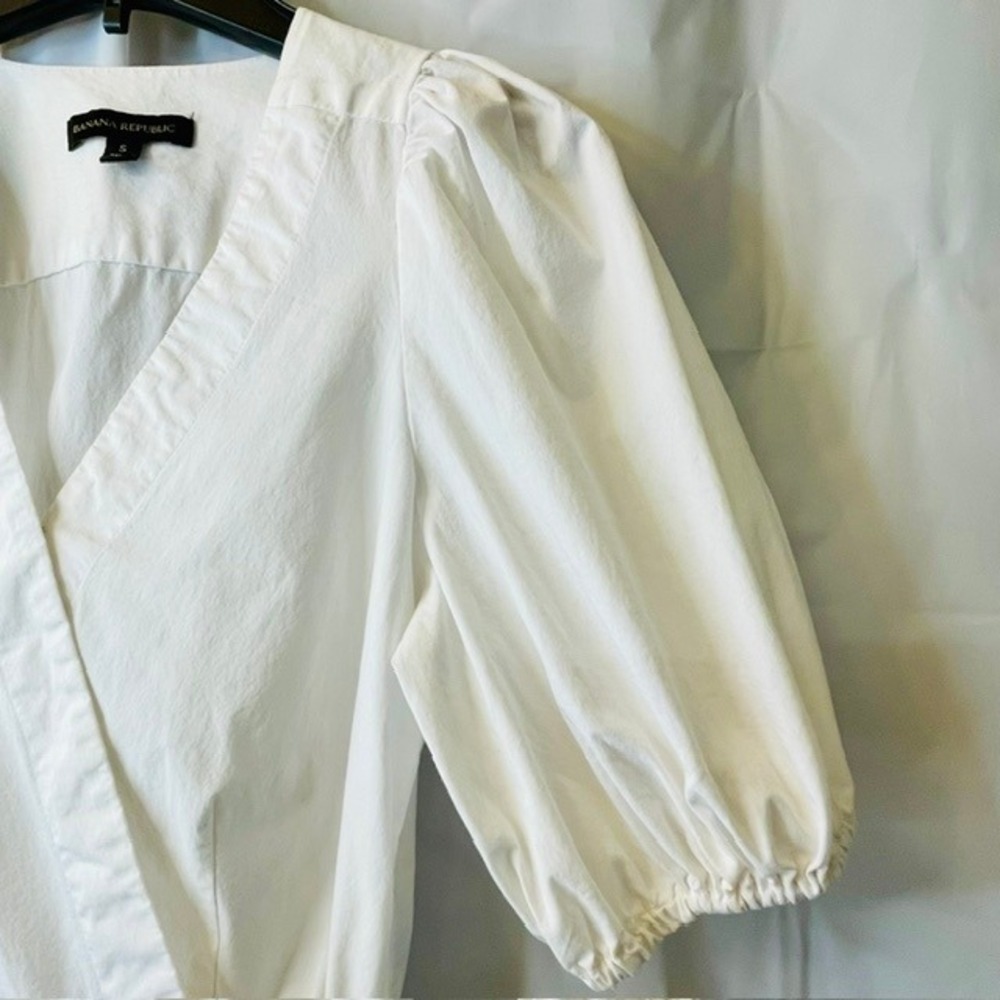 Banana Republic Cotton Puff Sleeve Wrap Side Tie V-Neck Smocked Blouse Sz S - Picture 3 of 10
